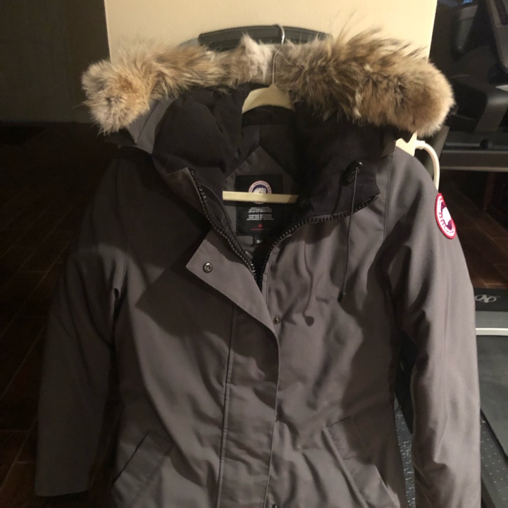 Canada Goose Down parka - like new - size xs